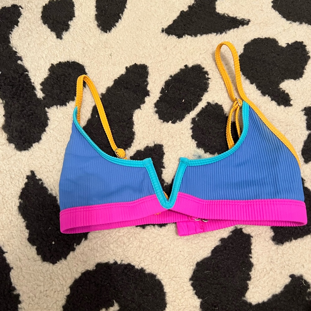 OneOne swimwear top size XS